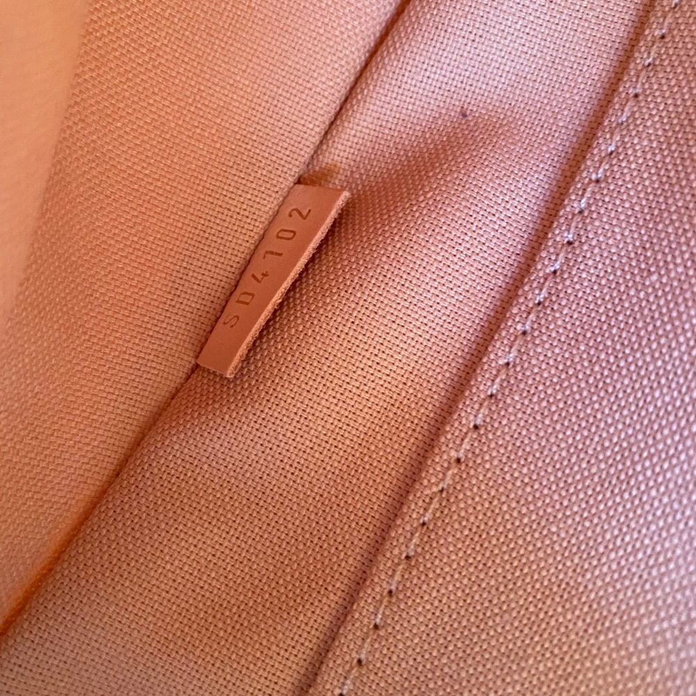 Louis Vuitton Siracusa PM - Picture 16 of 17